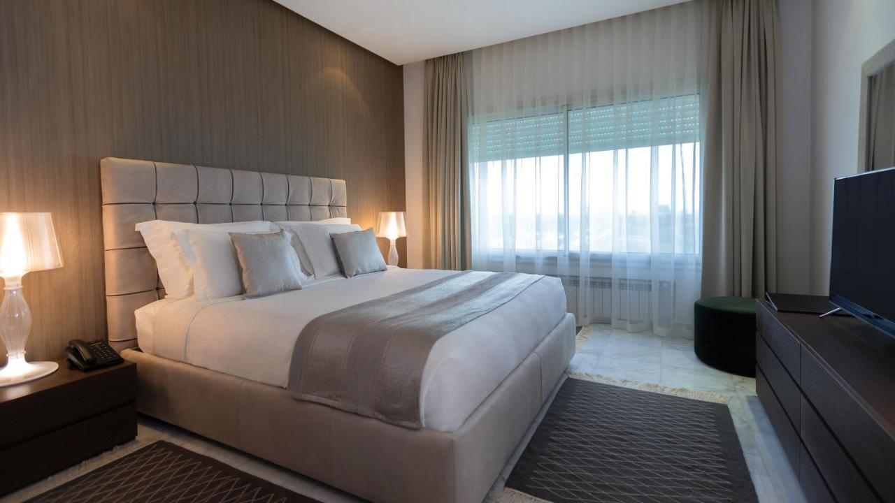Adam Hotel Suites Tunisi Esterno foto