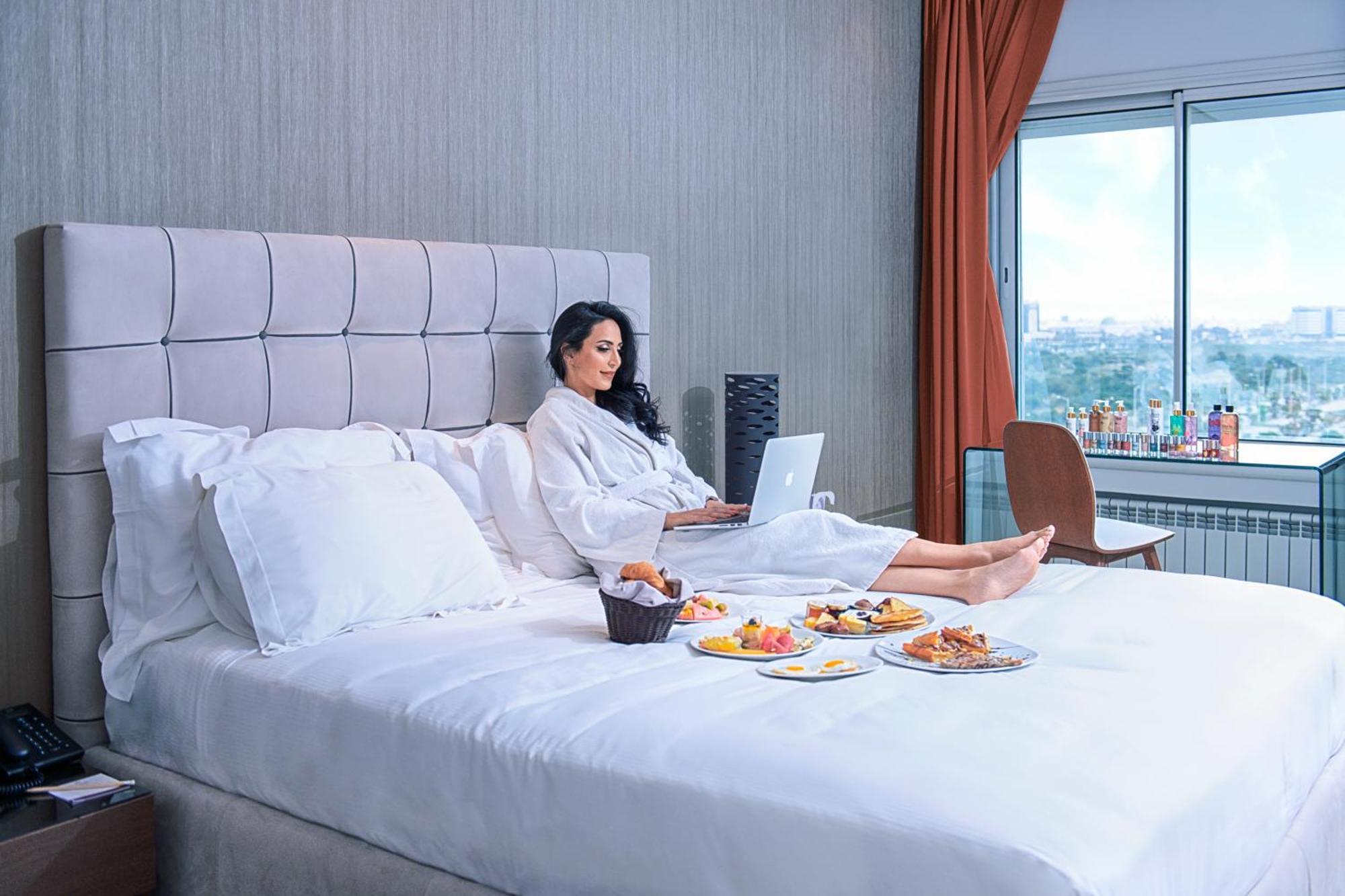 Adam Hotel Suites Tunisi Esterno foto